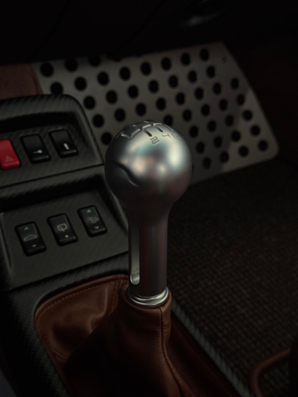 Gunther Werks-look gear knob for Porsche 993 (Vaccum Silver)