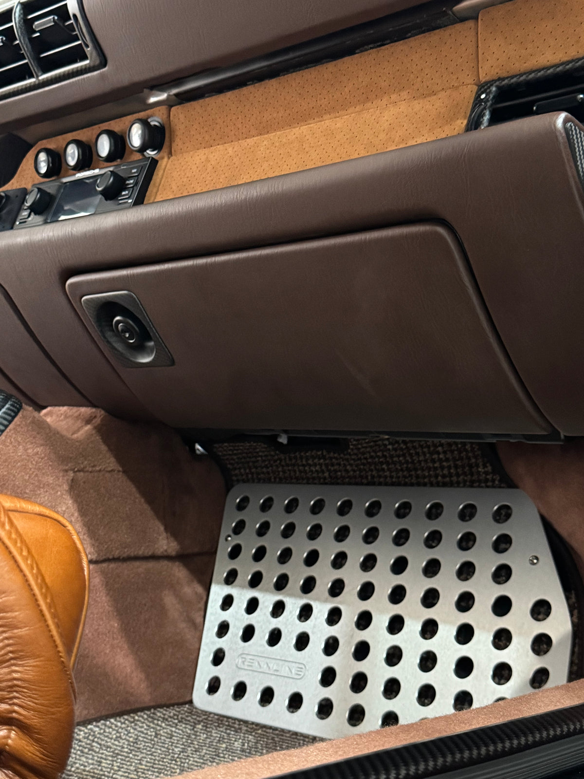 Carbon-Handschuhfachgriff für Porsche 993