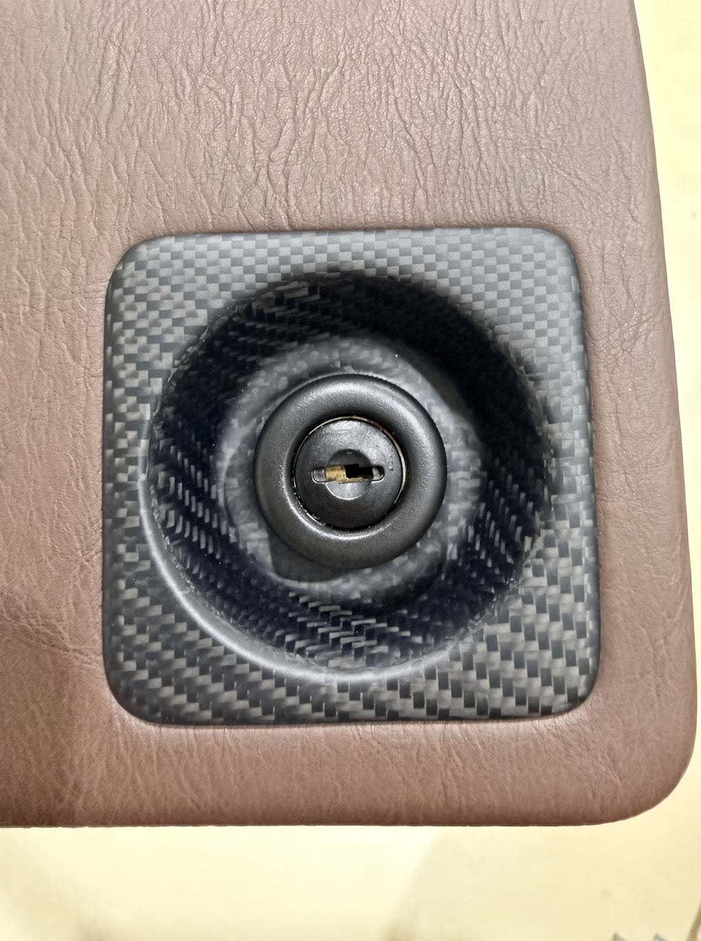 Carbon interior glove box handle Porsche 993
