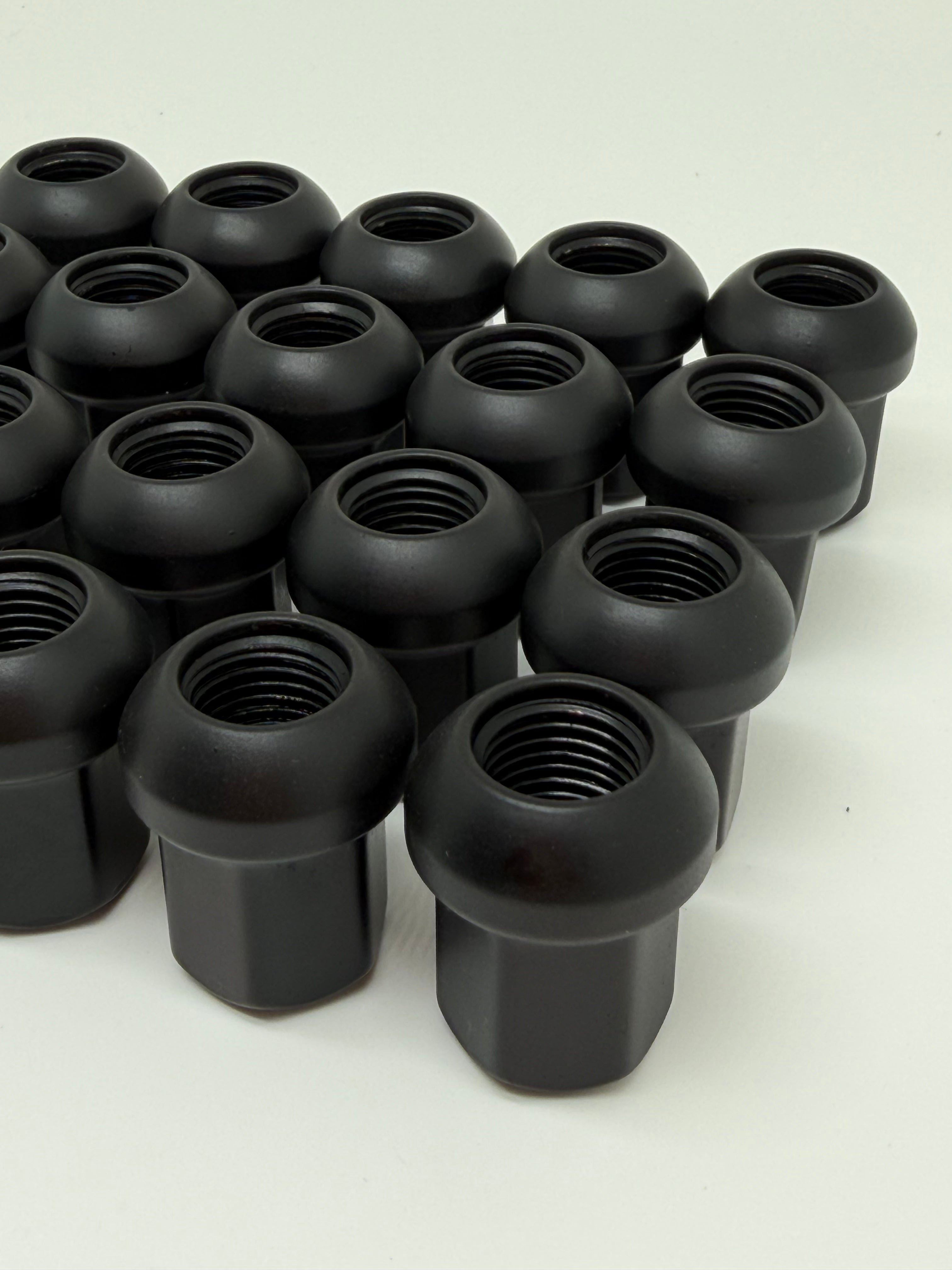 Steel wheel nuts(20 as a set) for Porsche 993/964/944/968/928/924(99918200336/99918200351)