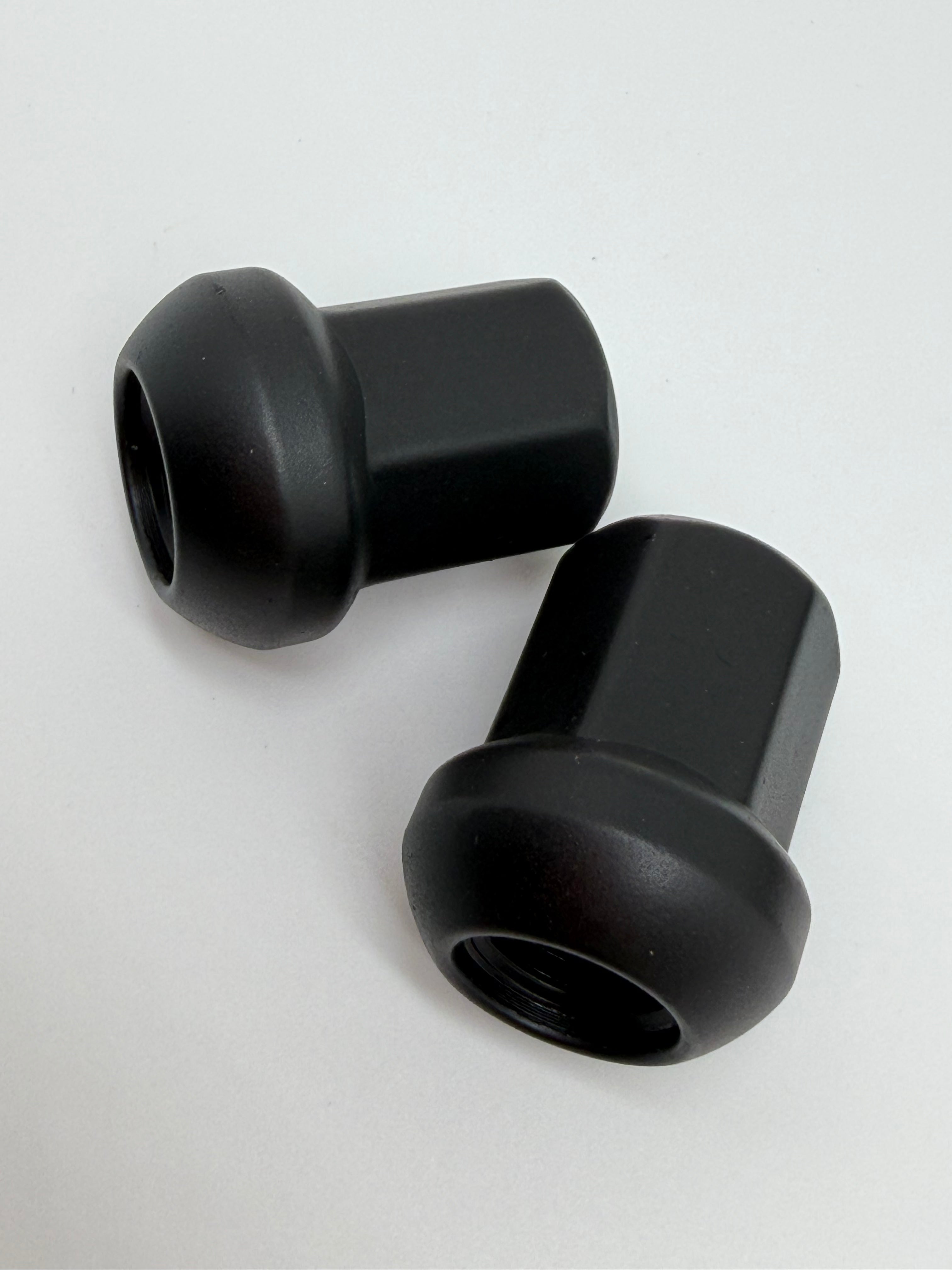 Steel wheel nuts(20 as a set) for Porsche 993/964/944/968/928/924(99918200336/99918200351)