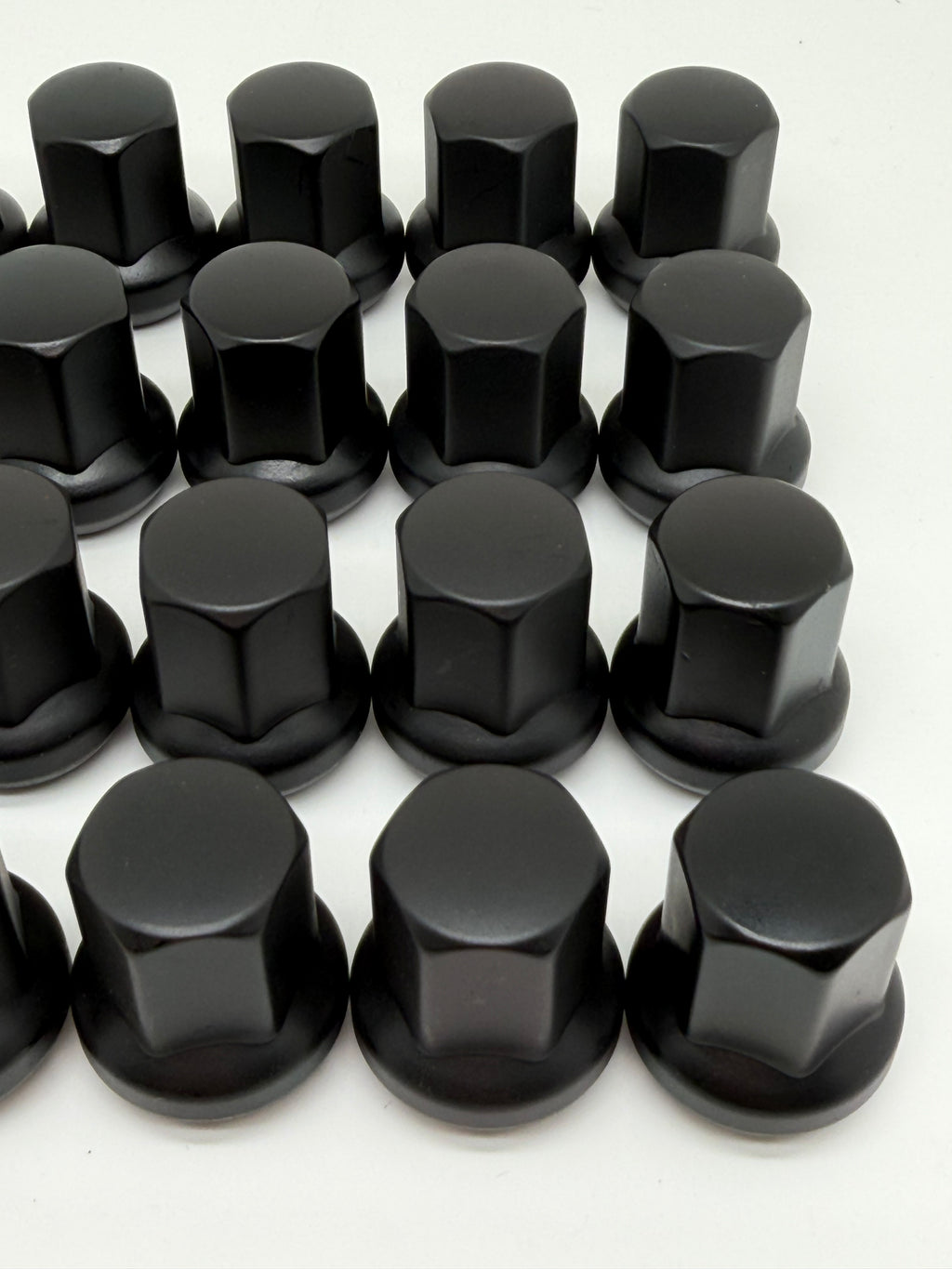 Steel wheel nuts(20 as a set) for Porsche 993/964/944/968/928/924(99918200336/99918200351)