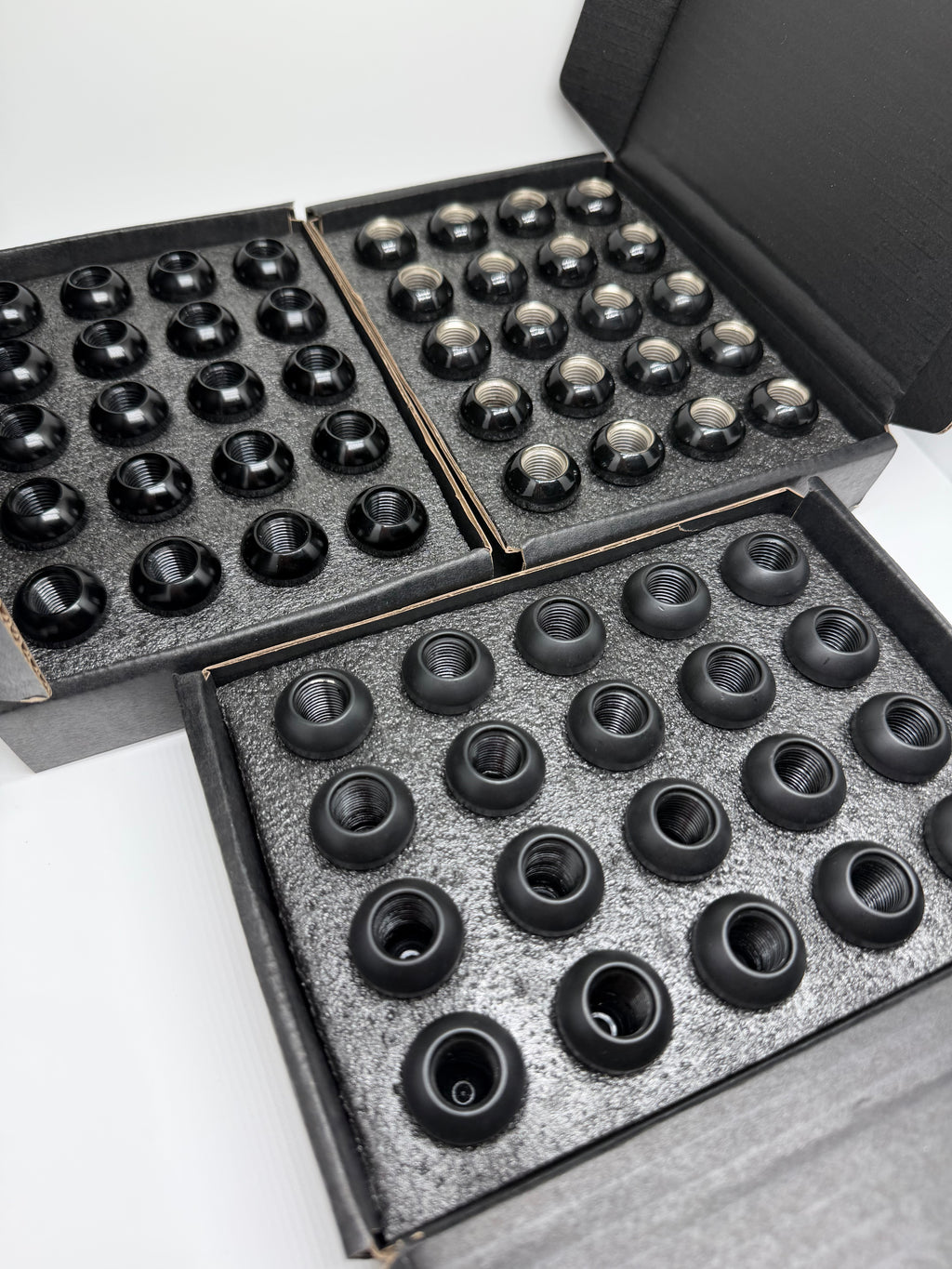 Aluminum lightweight wheel nuts(20 as a set) Porsche 993/964/944/968/928/924(99918200336/99918200351)